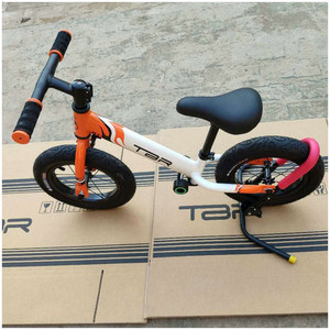 Support de cadre de vélo Tox Balance, support de stationnement pliable réglable pour trottinettes et vélos pour enfants, matériau en fer bleu - Product Image 4