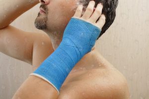 Orthopedic Hospital Disposal Durable Fast Curing Surgery Fiberglass <strong>Plaster</strong> <strong>of</strong> Paris Casting Tape