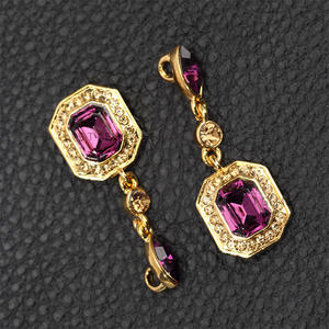 Orecchino pendente viola taglio smeraldo oro reale placcato in lega di <span class=keywords><strong>gioielli</strong></span> da <span class=keywords><strong>donna</strong></span> africani di lusso - Product Image 3