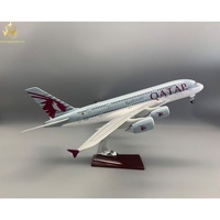 YIGUAN A380 Qatar Airways Modèle d'avion en résine photopolymérisable réaliste à double porte, avec lumières et roues, simulation statique, objet de collection artistique
