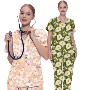 Soins infirmiers médicaux hospitaliers Extensible Cartoon V-Neck Scrubs Printed Scrub Top Impression personnalisée Scrubs Uniformes pour femmes de salon de beauté - Product Image 3