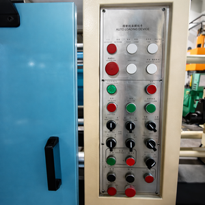Machine <span class=keywords><strong>de</strong></span> moulage sous pression en alliage d'aluminium pour têtes <span class=keywords><strong>de</strong></span> fourches <span class=keywords><strong>de</strong></span> <span class=keywords><strong>v</strong></span>êtements, machine <span class=keywords><strong>de</strong></span> moulage sous pression à chambre froide pour tiges <span class=keywords><strong>de</strong></span> <span class=keywords><strong>v</strong></span>êtements - Product Image 4