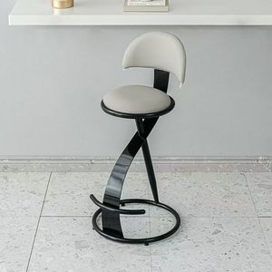 Tabouret de bar en cuir K, tabouret de bar léger et luxueux en fer, populaire dans les cafés, tabouret de bar moderne et simple - Product Image 1