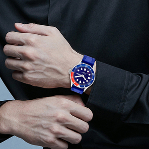 Nuovo Orologio di Lusso da Uomo alla Moda, Cassa in Acciaio Inossidabile, Cinturino in Silicone, Movimento al Quarzo, Impermeabile, Analogico, Luminoso, Numeri Romani, 20mm 40mm - Product Image 5