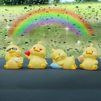 Vente chaude mignon canard Miniature poupées jaune canard Figurine décor à la maison Mini résine gâteau de table décoration de voiture