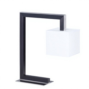 Lámpara de Mesa Moderna y Sencilla de Metal E27 con Cable, Pantalla Cuadrada de Tela, Interruptor, Lámpara de Escritorio o de Pie para Dormitorio o Sala de Estar - Product Image 1
