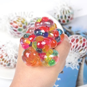 Nouveau 2025 – Balle anti-stress en plastique de 6 cm pour adultes, motif maille de raisin, jouet sensoriel à presser, vente en gros - Product Image 5