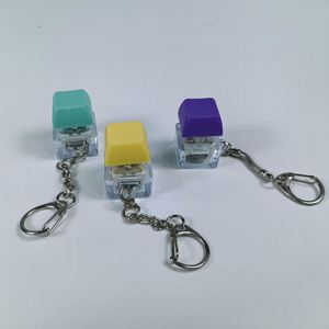 Pendentif porte-clés en acrylique lumineux à bouton de pression, design créatif transfrontalier, anti-stress Tetris, avec axe de test - Product Image 3