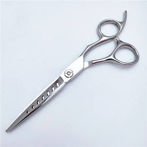 Tijeras Profesionales para Cabello JU89 de 62 mm, Acero Inoxidable 440C, para Diestros, Tijeras de Salón de Belleza, Tipo de Cuchilla Estándar - Product Image 1