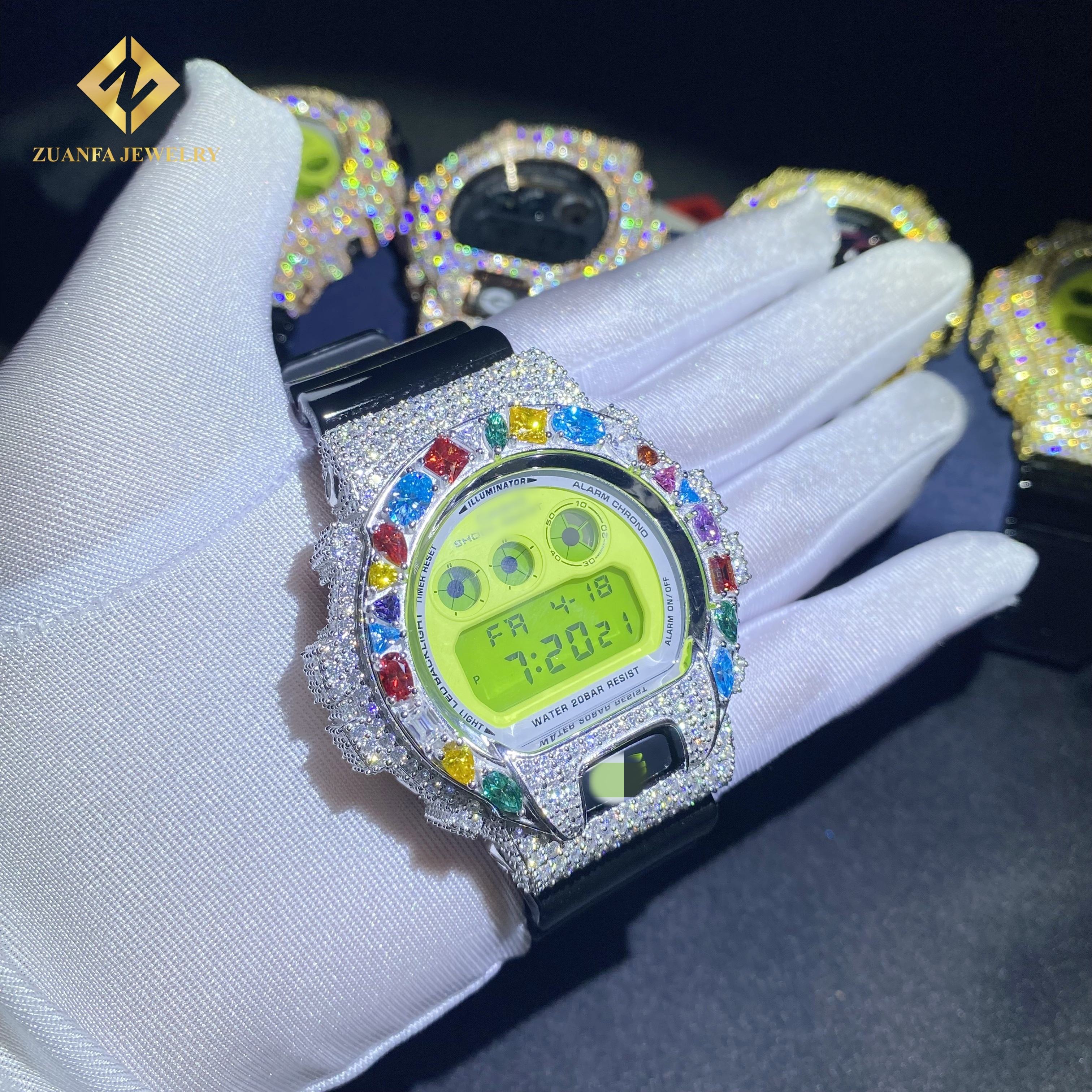 ขอบตัวเรือนสีสันสดใส สีเงิน