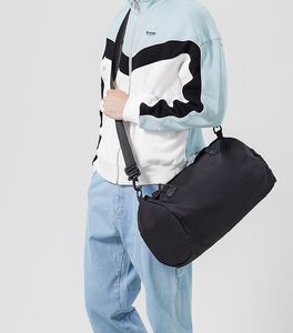 Logo personnalisé grande capacité sac à main pour hommes femmes sac parfait pour le sport week-end voyages et nuitées cadeau de promotion - Product Image 6