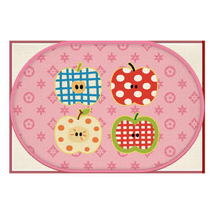 Tapis de salle de bain ovale antidérapant absorbant motif pomme de dessin animé rose pour salle de bain et balcon, lavable en machine - Product Image 3