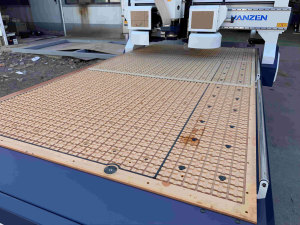 Máquina Router CNC Automática de 3 Ejes 1325 para Tallado de Madera con Mesa de Vacío - Product Image 2