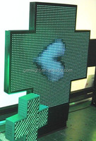 Enseigne LED de pharmacie extérieure couleur haute luminosité (6000 CD) lisible en plein soleil IP65, température de couleur auto-ajustable, affichage croisé 10 bits