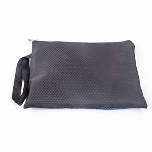 Bolsa de Toallas Personalizada de Microfibra de Poliéster Vintage - Bolsa de Malla Negra con Cierre y Correa para la Muñeca, Sección Transparente para Regalos - Product Image 4