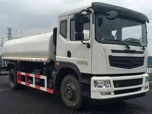 Camión Cisterna de Agua de 8 Toneladas, 4x2, Capacidad de 8000L, en Venta - Product Image 3