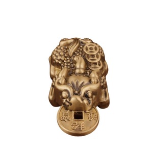 Colgante de latón Pixiu para atraer la riqueza, artesanía metálica de estilo chino tradicional para decoración del hogar - Product Image 5