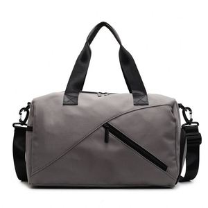 Sac de Voyage Sportif Imperméable Homme Femme avec Logo Personnalisé, Nouvelle Collection, pour Rangement et Séparation Humide/Sèche, Idéal pour la Gym et les Activités de Plein Air - Product Image 4