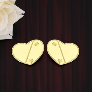 ต่างหูแบบติดหูรูปหัวใจหมีชุบทอง 24K จาก JXX Fashion คุณภาพสูง ออกแบบเรขาคณิตคลาสสิก ผลิตจากทองเหลือง รับผลิตตามสั่ง ขายส่ง - Product Image 5