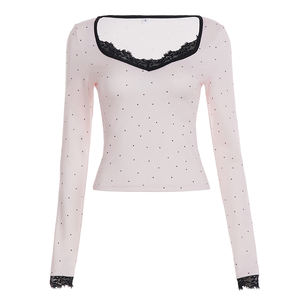 T-shirt en maille extensible à manches longues et col en V, coupe ajustée, motif pois et blocs de couleur, décontracté, écologique, avec bordure en dentelle, pour le printemps - Product Image 6