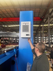 เครื่องปรับอากาศแบบติดผนังในตู้ 1200W 4000BTU พร้อมคอมเพรสเซอร์ ใช้สารทำความเย็น R134a แบบติดตั้งด้านใน - Product Image 2