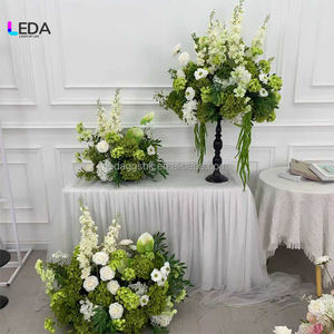 Bola de Flores LEDA Personalizada, Romántica, de Rosas Blancas Artificiales y Hierba Verde, para Decoración de Eventos y Fondos de Boda - Product Image 5