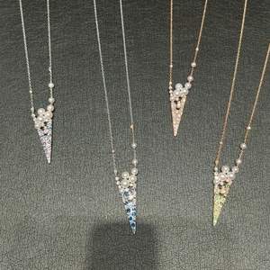 สร้อยคอเงินแท้ S925 ประดับเพชรเต็มเส้น ดีไซน์เฉพาะตัว จี้รูปพลั่วเล็ก สร้อยคอและจี้คุณภาพสูง - Product Image 1