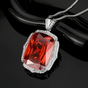 Collier pendentif en cuivre écologique anti-ternissement de haute qualité avec zircone cubique rouge taille coussin 20*28mm pour femme - Product Image 2