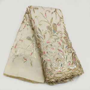 Tissu en soie pure de qualité supérieure pour la confection de lehenga et de saree de mariée, fournisseur de luxe pour boutiques, vente en gros et exportation - Product Image 1
