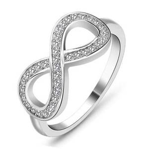 Anello con Simbolo dell'Infinito, Design Semplice per Donne - Product Image 1