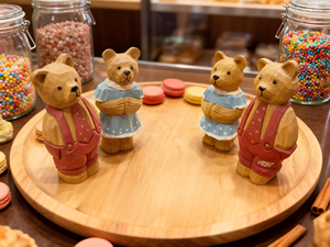 Statuette di Orso in <span class=keywords><strong>Legno</strong></span> Incise Personalizzate, Decorazioni Ecologiche da Tavolo per Interni, Anniversari e Matrimoni - Product Image 1