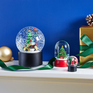Globe à neige de Noël de la ville de <span class=keywords><strong>New</strong></span> <span class=keywords><strong>York</strong></span>, globe à eau en résine avec taxi de la ville de <span class=keywords><strong>New</strong></span> <span class=keywords><strong>York</strong></span> et bonhomme de neige de la Statue de la Liberté, cadeau souvenir de vacances personnalisé pour la décoration de la maison - Product Image 1