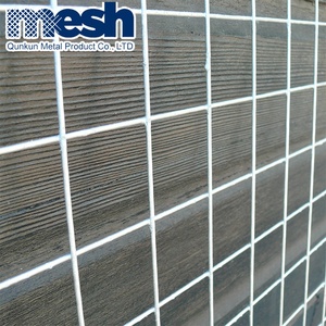 Pannelli di recinzione in rete metallica saldata zincata 2x2 con fori quadrati, realizzati in filo di ferro - Product Image 4