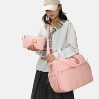 Ensemble de sac à langer 3-en-1 de voyage tout-en-un pour bébé, sac fourre-tout en polyester résistant à l'eau avec matelas à langer et pochette de poignet portable