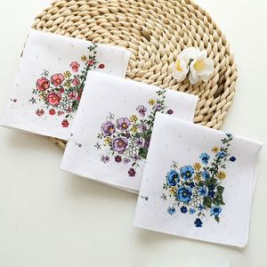 Mouchoirs en coton pur de luxe pour femmes adultes, petits carrés avec imprimé fleuri, vente en gros du fabricant, idéal pour un cadeau - Product Image 4