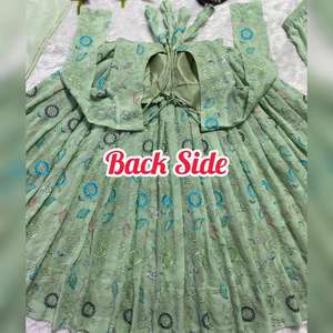 Ropa de fiesta Diseño de tendencia bordado mostaza Étnico Impreso Mujeres Anarkali Traje con pantalones y Dupatta Set Mujeres - Product Image 4