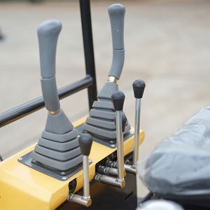 Mini-excavatrice compacte 1 tonne 1,2 tonne à vendre directement d'usine avec bras pivotant - Product Image 6