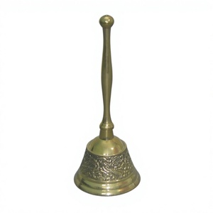 Campana de latón con diseño tallado a mano, campana de latón con mango, campana de lujo antigua vendedora caliente para artículos de Iglesia de La India - Product Image 1