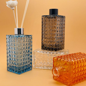 Vente en gros usine – Bouteille d'arôme carrée <span class=keywords><strong>de</strong></span> 250 ml à <span class=keywords><strong>motif</strong></span> diamant, en <span class=keywords><strong>verre</strong></span> sans flamme, imprimable par estampage à chaud - Product Image 3