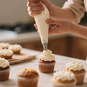 Ensemble de 122 douilles de poche à douille en acier inoxydable résistantes à la chaleur (formes étoile et feuille) 3 racloirs à pâte/2 raccords/16 douilles/2 attaches pour poche à douille (<span class=keywords><strong>12</strong></span> pouces) - Product Image 5