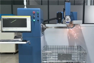 Machine de découpe laser 4 axes à alimentation automatique contrôlée par PLC de 3000 W haute puissance pour acier, carbone, cuivre avec moteur et laser - Product Image 2