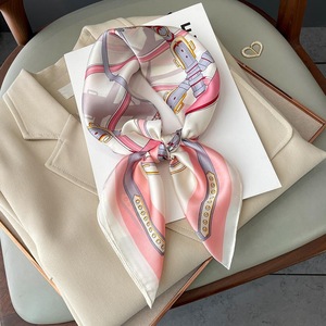 Pañuelo Cuadrado de Poliéster de 70 cm, Elegante y de Alta Gama, Estilo Coreano, Moderno, Combinable con Todo, Profesional, Estampado Retro de Verano para Mujer - Product Image 2