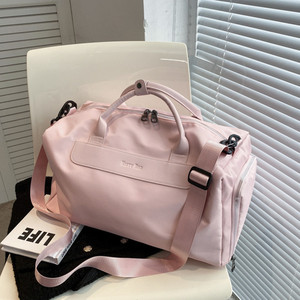 Sac de sport et de yoga personnalisé pour femmes avec séparation humide/sec, grande capacité, sac de natation, sac de voyage pour les courts séjours - Product Image 1