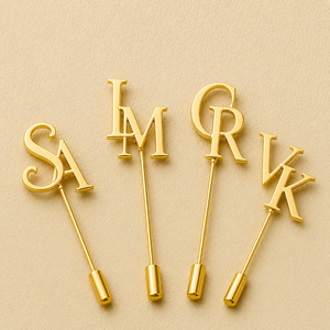 Broche de Letra Chapado en Oro Personalizado, Regalo de Boda, Iniciales Personalizadas, Artesanía en Metal, Decoración de Boda, Material de Latón - Product Image 1