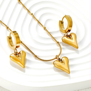 Conjunto de joyería de acero inoxidable con forma de corazón para mujer, regalo, pendientes de moda, collar SE268201G - Product Image 1