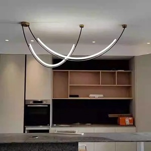 Lámpara Colgante de Diseño Artístico Creativo, Estructura Ligera, Forma Ovalada, Cuerpo Dorado, Fuente de Luz LED, para Cocina Moderna Minimalista - Product Image 1