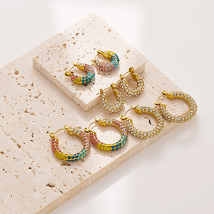 Boucles d'oreilles créoles en acier inoxydable plaqué or 18 carats avec cristaux colorés, vente en gros, style vintage, entièrement serties de diamants - Product Image 2