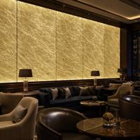 Verre feuilleté ultra-transparent 8+8mm avec intercouche en tissu de soie dorée, feuille de verre décorative opaque pour l'intimité, taille personnalisée pour l'intérieur