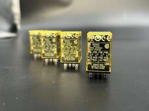 IDEC Relés de potencia 4PDT de uso general 6A 24V sobre 2 amperios - Product Image 4