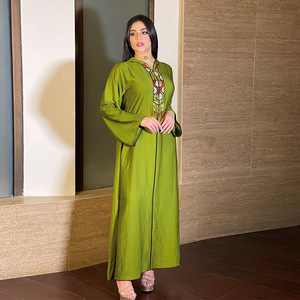 Nouvelle collection printemps-automne, robe jalabia musulmane à capuche pour femmes, style Moyen-Orient, luxe léger, faite à la main, avec des perles et des glands - Product Image 2